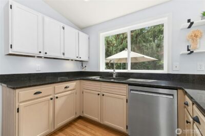 11818 Meridian Place SE, Lake Stevens, WA 98258 - Photo 13