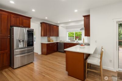 10729 23rd Avenue NE, Seattle, WA 98125 - Photo 16