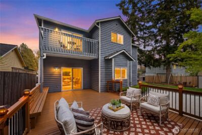 10729 23rd Avenue NE, Seattle, WA 98125 - Photo 2
