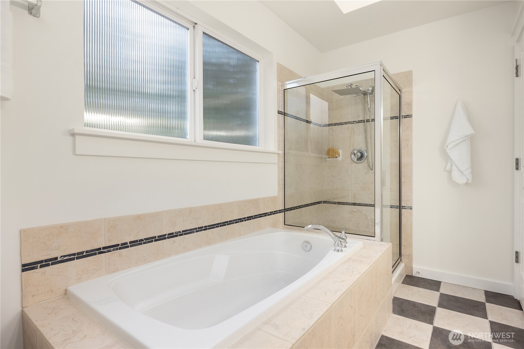 10729 23rd Avenue NE, Seattle, WA 98125