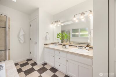 10729 23rd Avenue NE, Seattle, WA 98125 - Photo 29