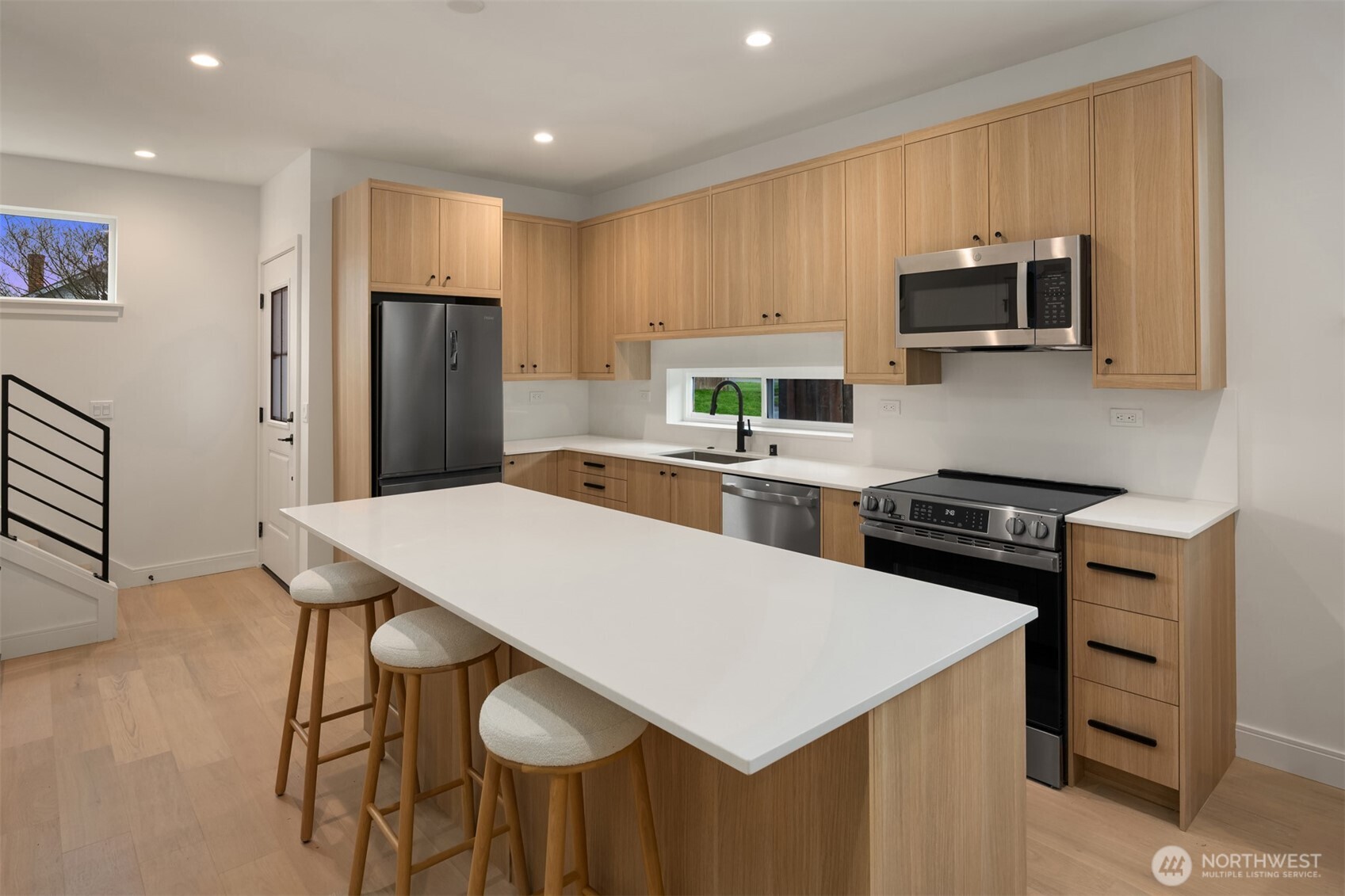 503 S Henderson Street , Seattle, WA 98108