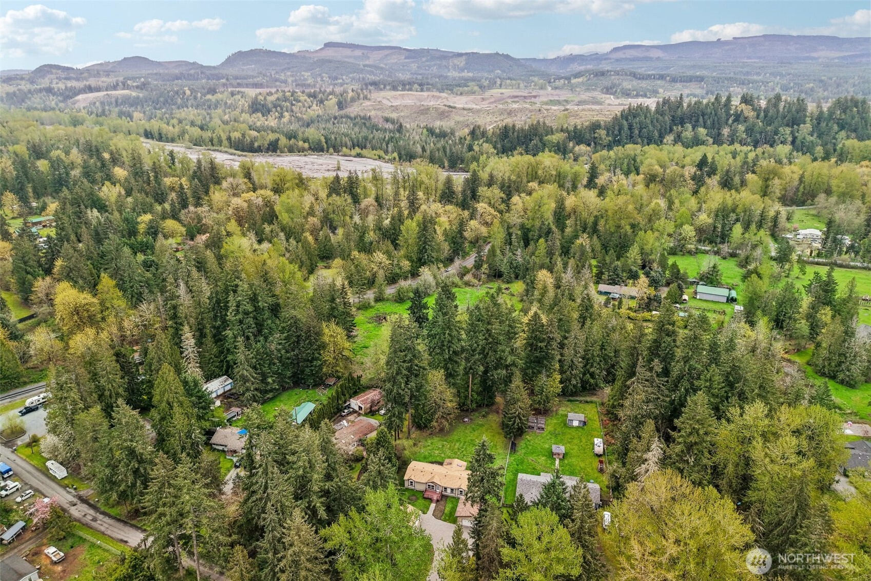 26429 163rd Ave E , Orting, WA 98360