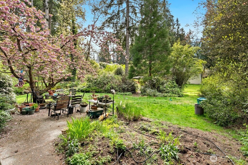 1605 153rd Avenue SE, Bellevue, WA 98007