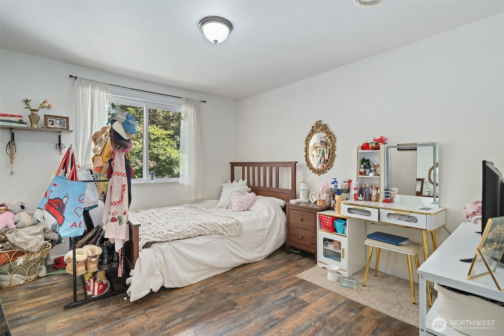 4957 Lakeview Place SE, Port Orchard, WA 98367