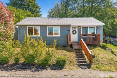 2712 Hefner Avenue , Bremerton, WA 98310