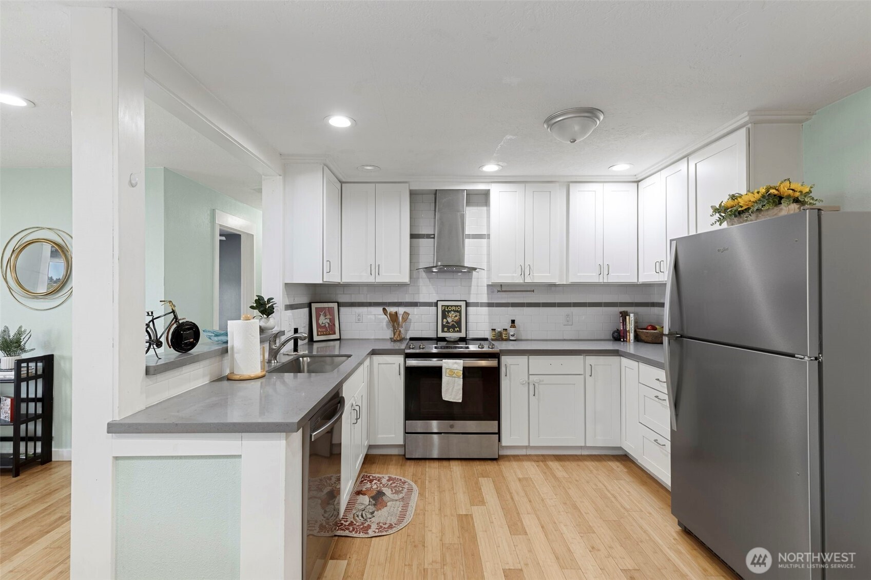 2712 Hefner Avenue , Bremerton, WA 98310