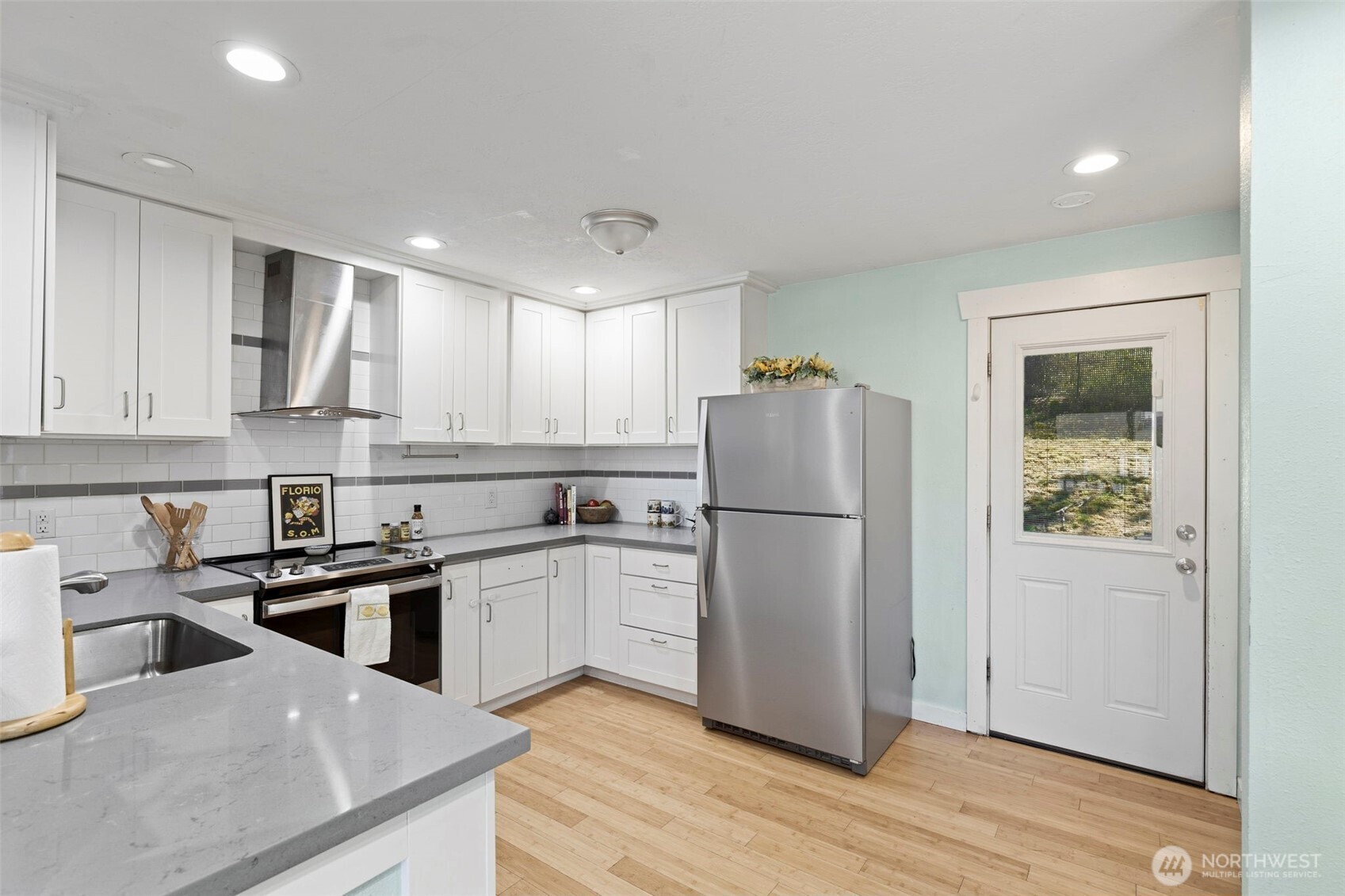 2712 Hefner Avenue , Bremerton, WA 98310