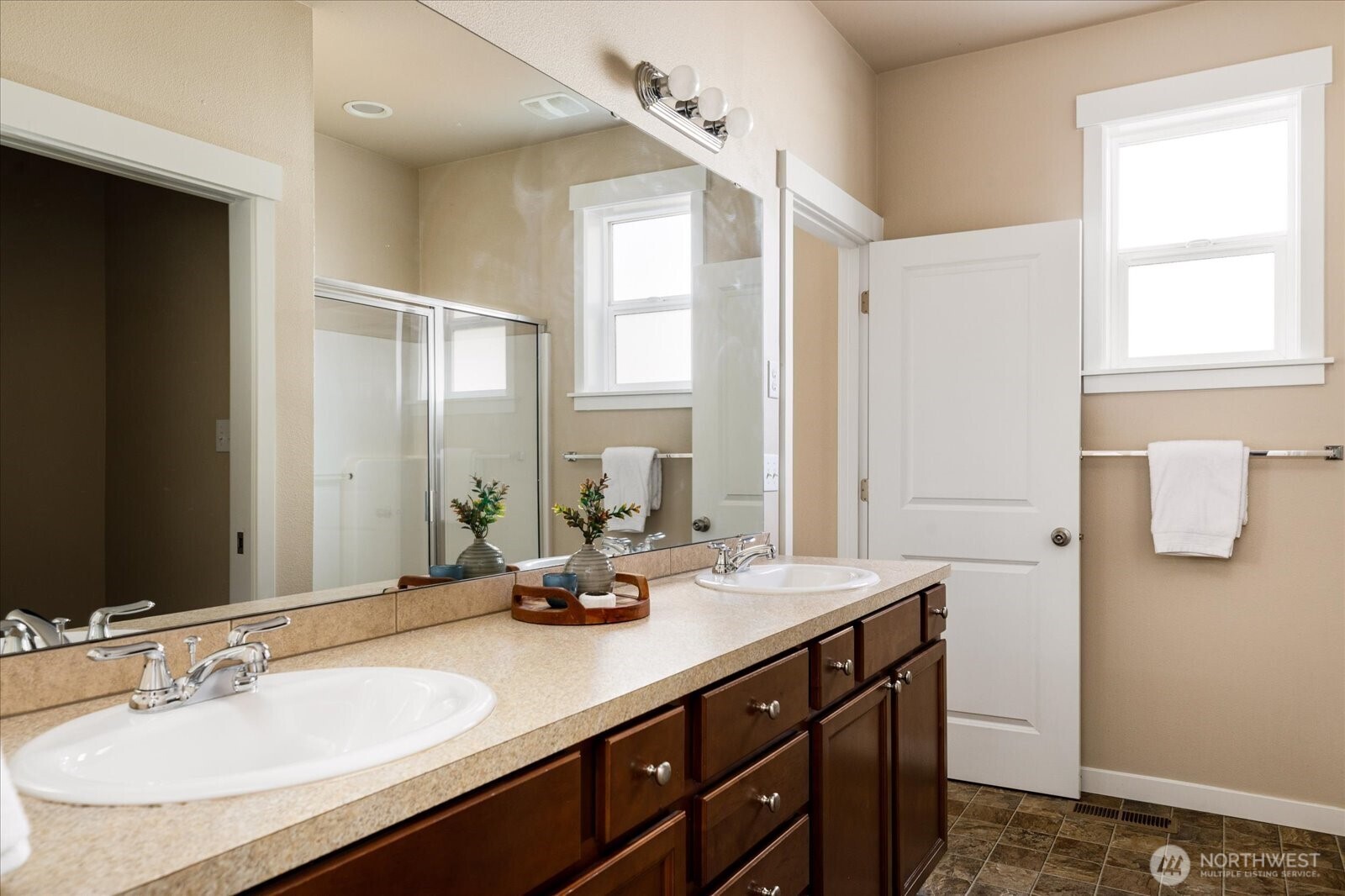 3801 Summersun Street , Mount Vernon, WA 98273