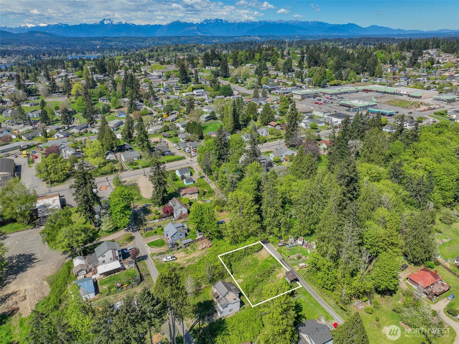 2329 NE Fruitland Drive , Bremerton, WA 98310