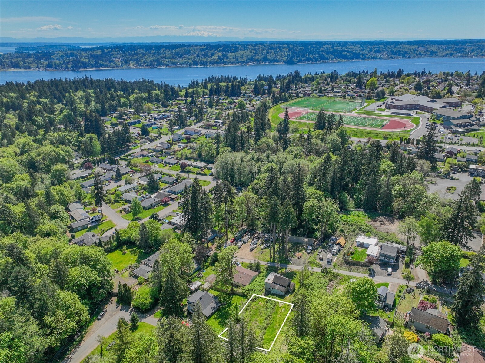 2329 NE Fruitland Drive , Bremerton, WA 98310