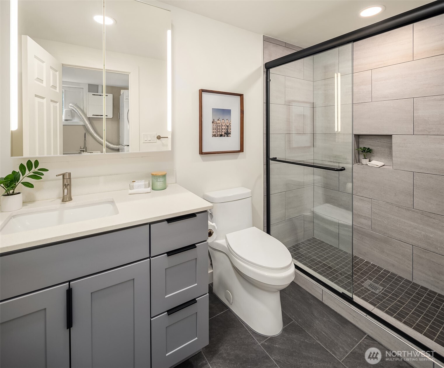 8205 18th Avenue NE, Seattle, WA 98115