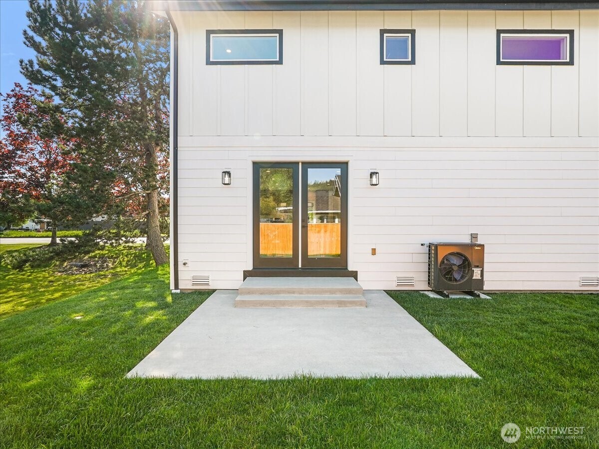 5701 Parker Road E, Sumner, WA 98390