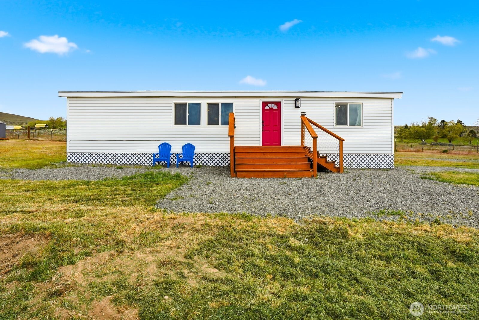 671 Hull Road , Selah, WA 98942