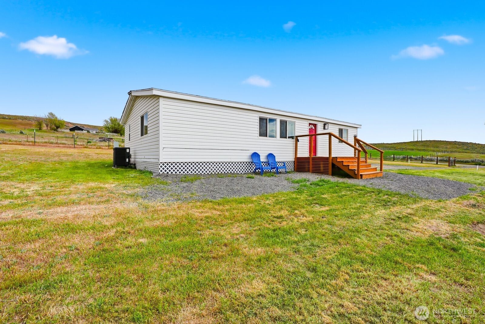 671 Hull Road , Selah, WA 98942