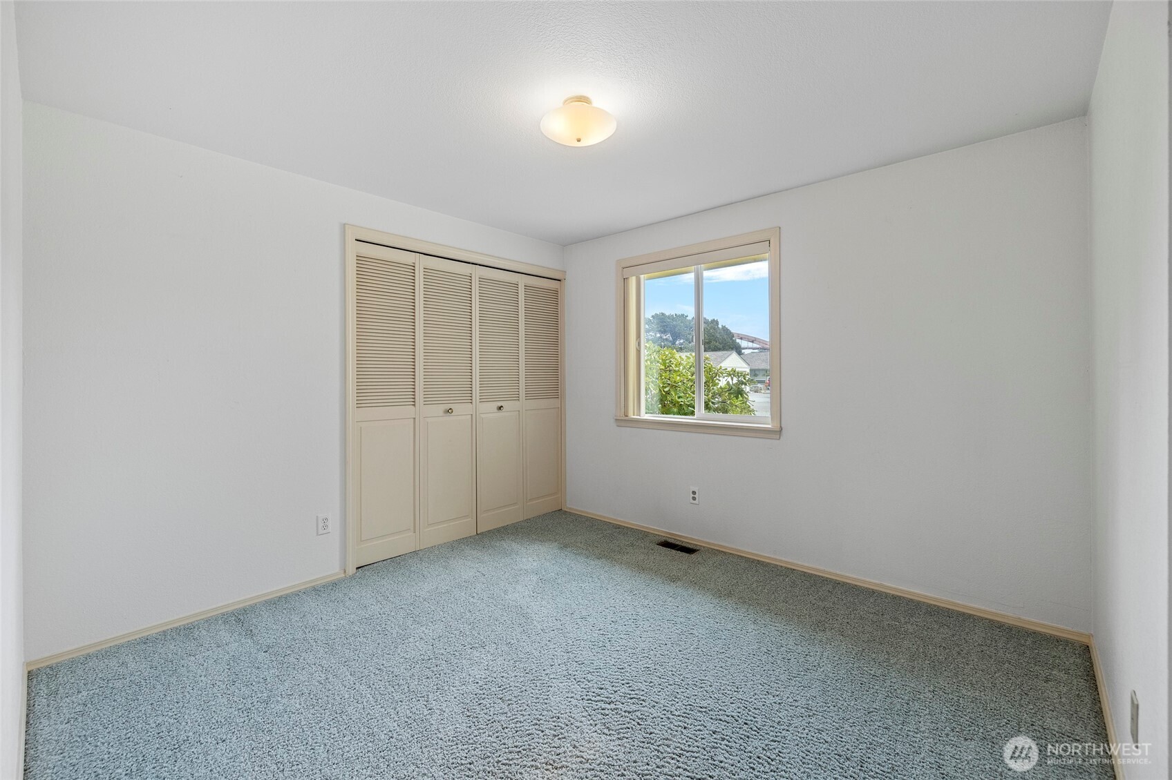 90 Chinook Place , La Conner, WA 98257