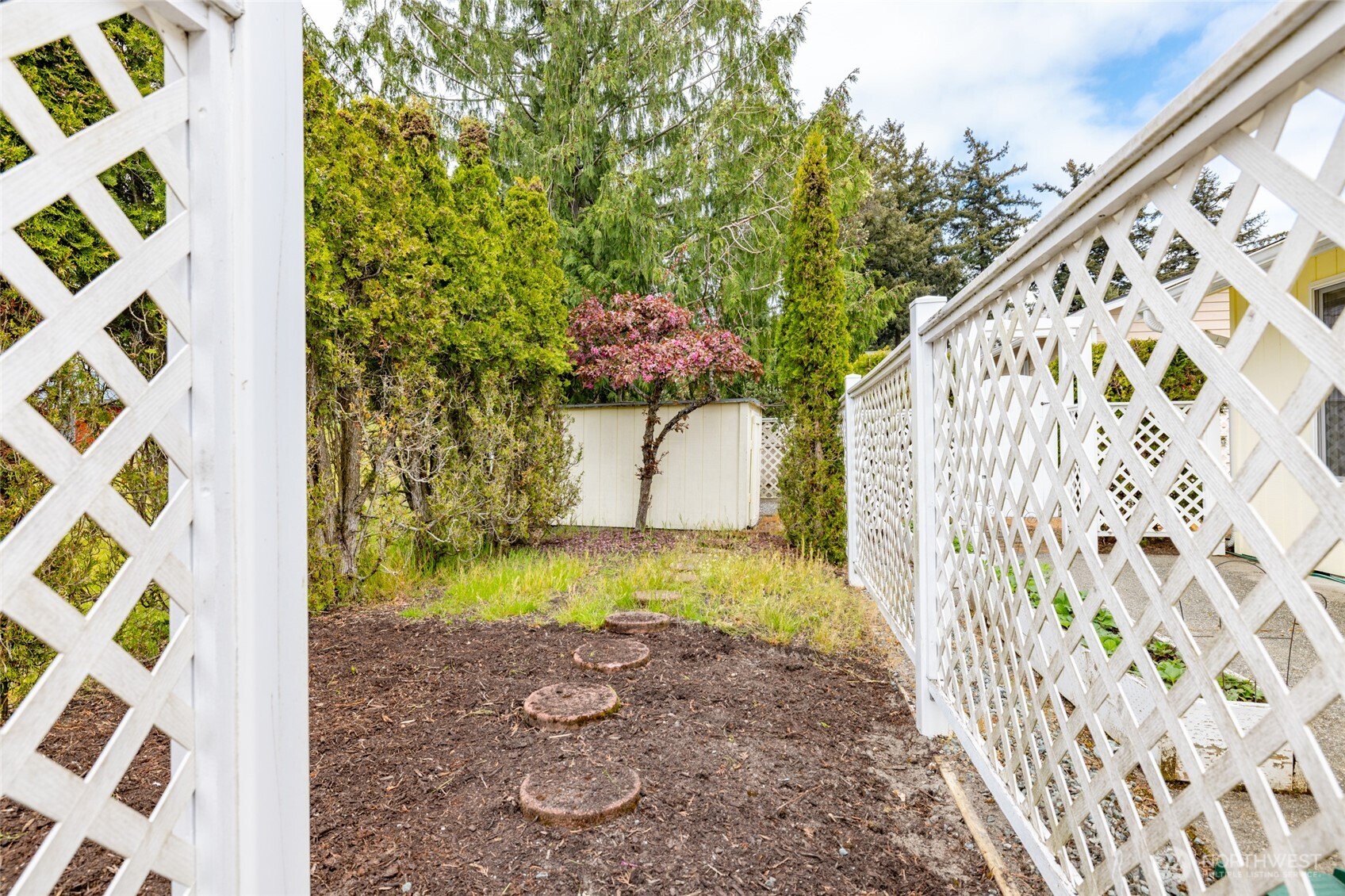 90 Chinook Place , La Conner, WA 98257
