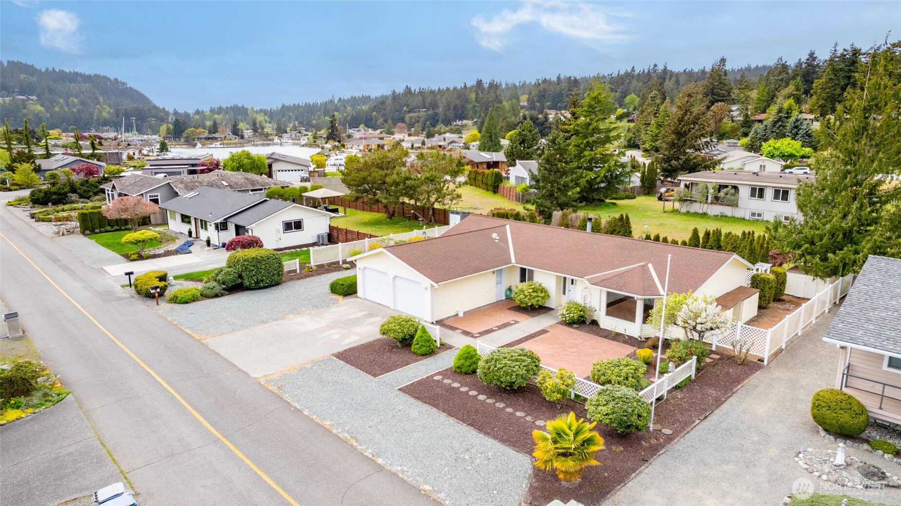 90 Chinook Place , La Conner, WA 98257