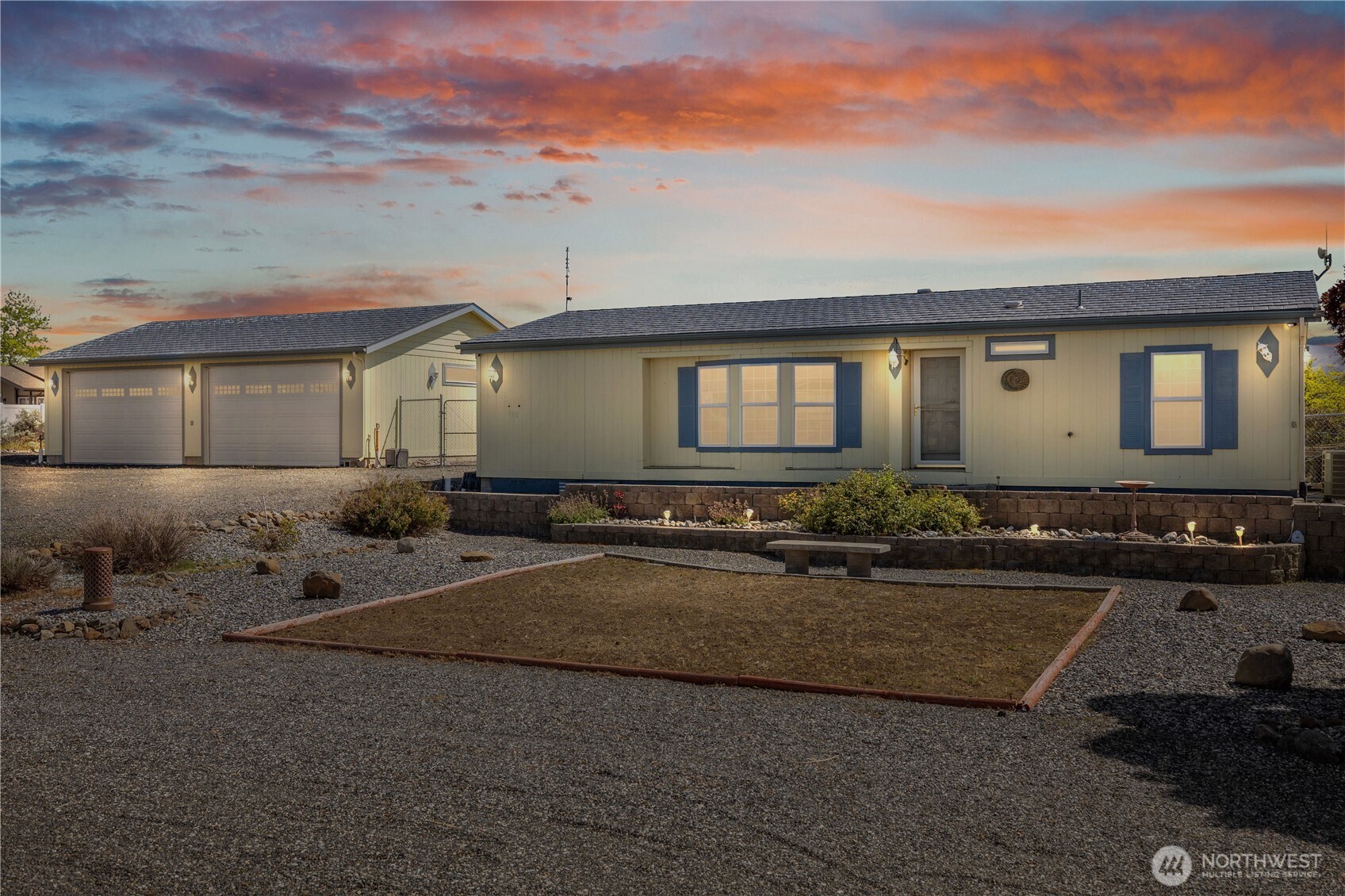 403 Apple Place SW, Mattawa, WA 99349