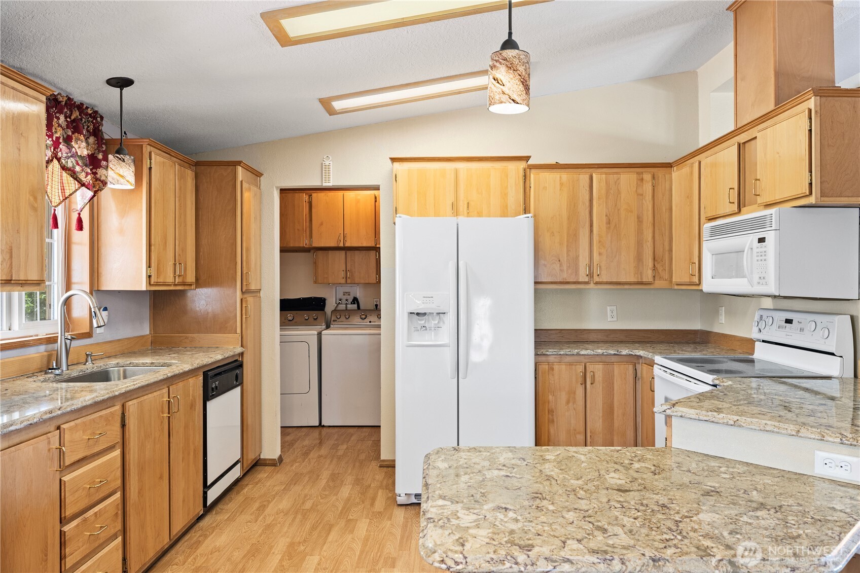 403 Apple Place SW, Mattawa, WA 99349