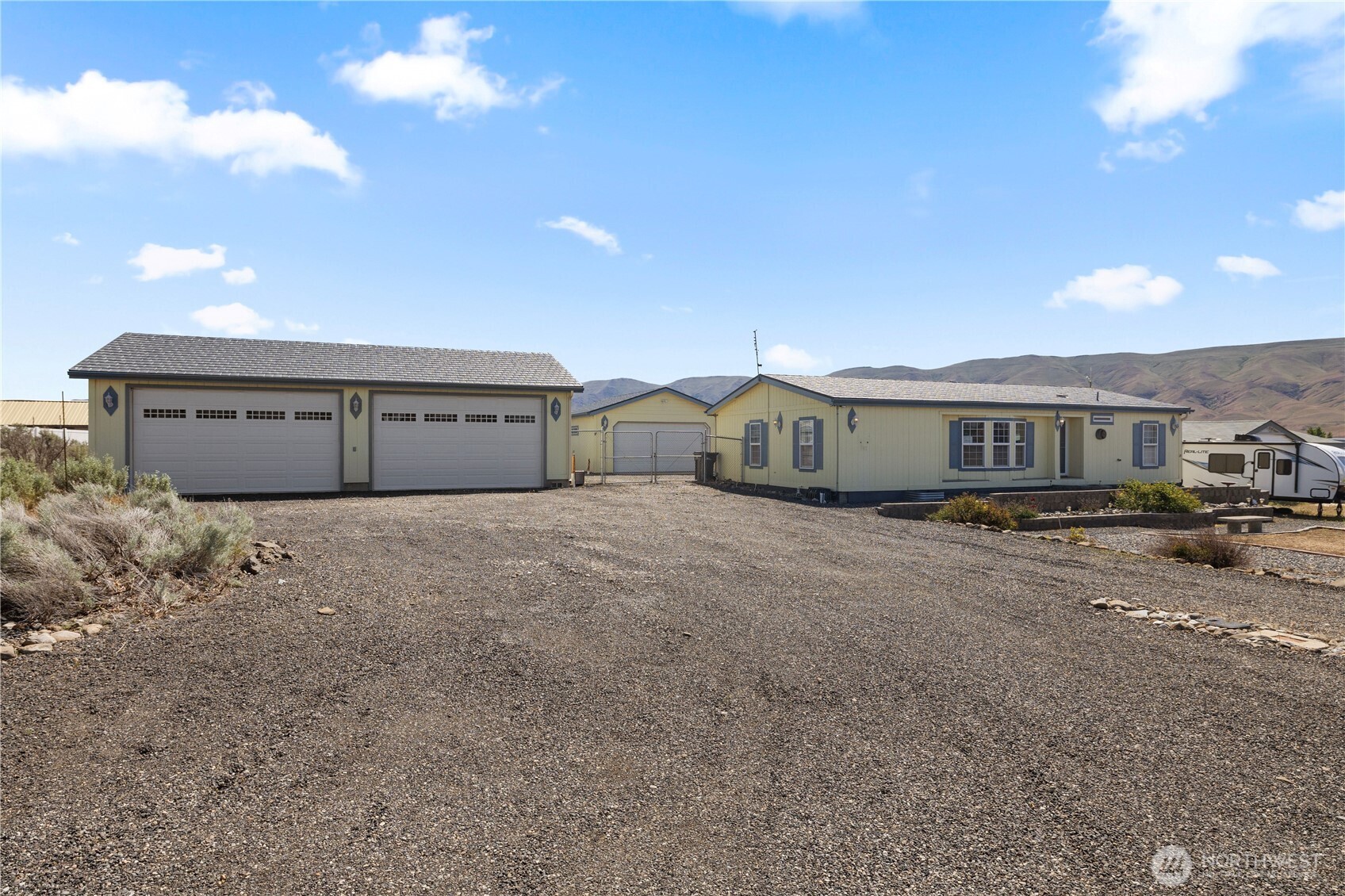 403 Apple Place SW, Mattawa, WA 99349