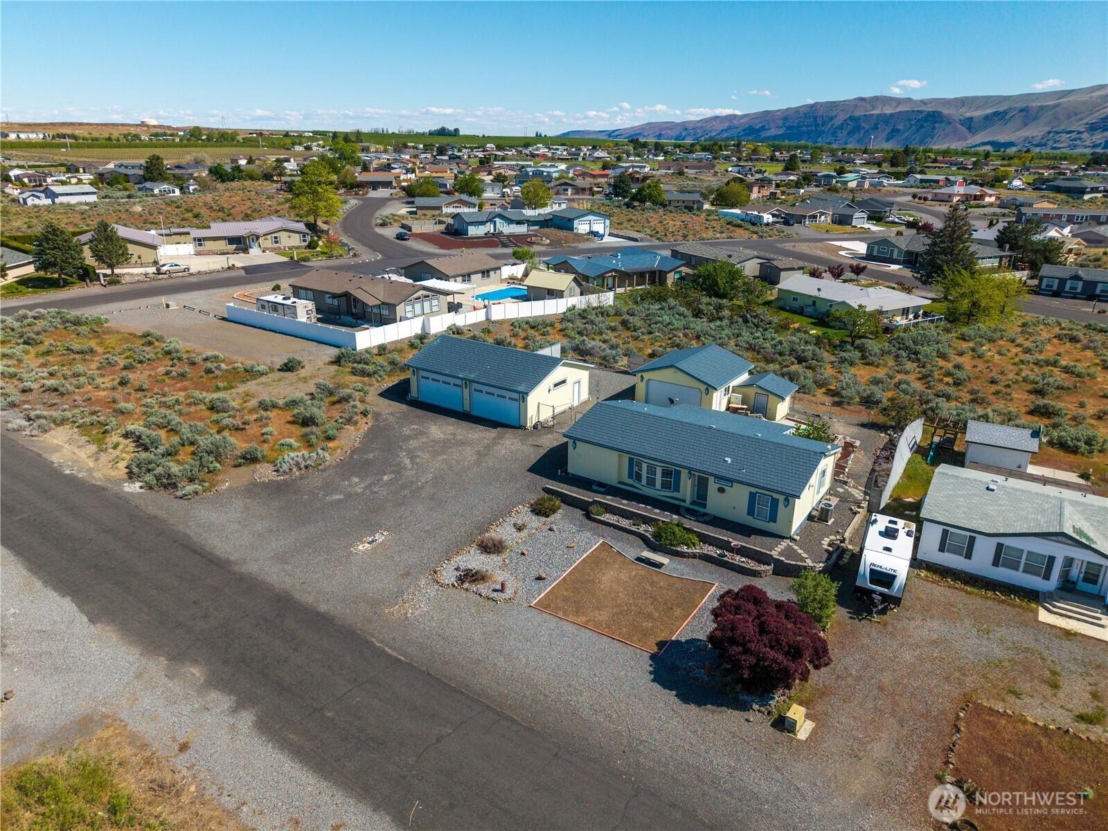 403 Apple Place SW, Mattawa, WA 99349
