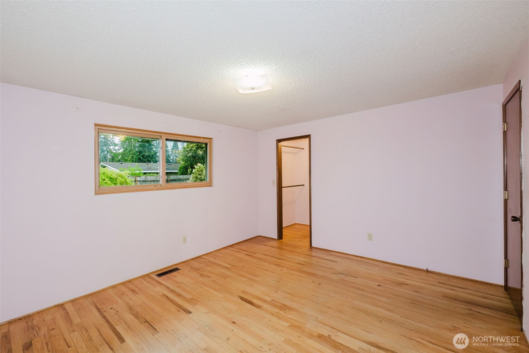 3875 NE Pinecone Drive , Bremerton, WA 98310