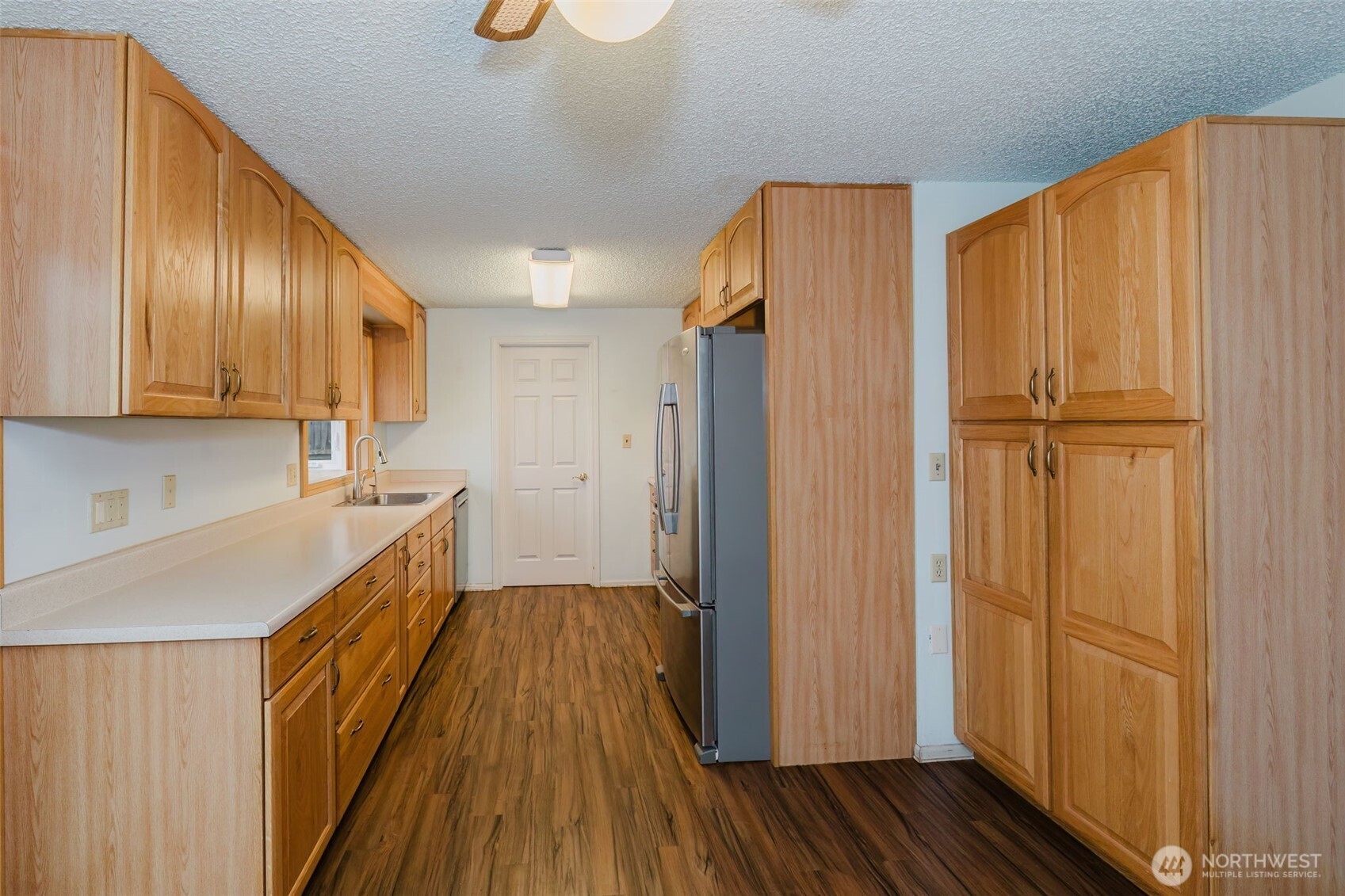 3875 NE Pinecone Drive , Bremerton, WA 98310