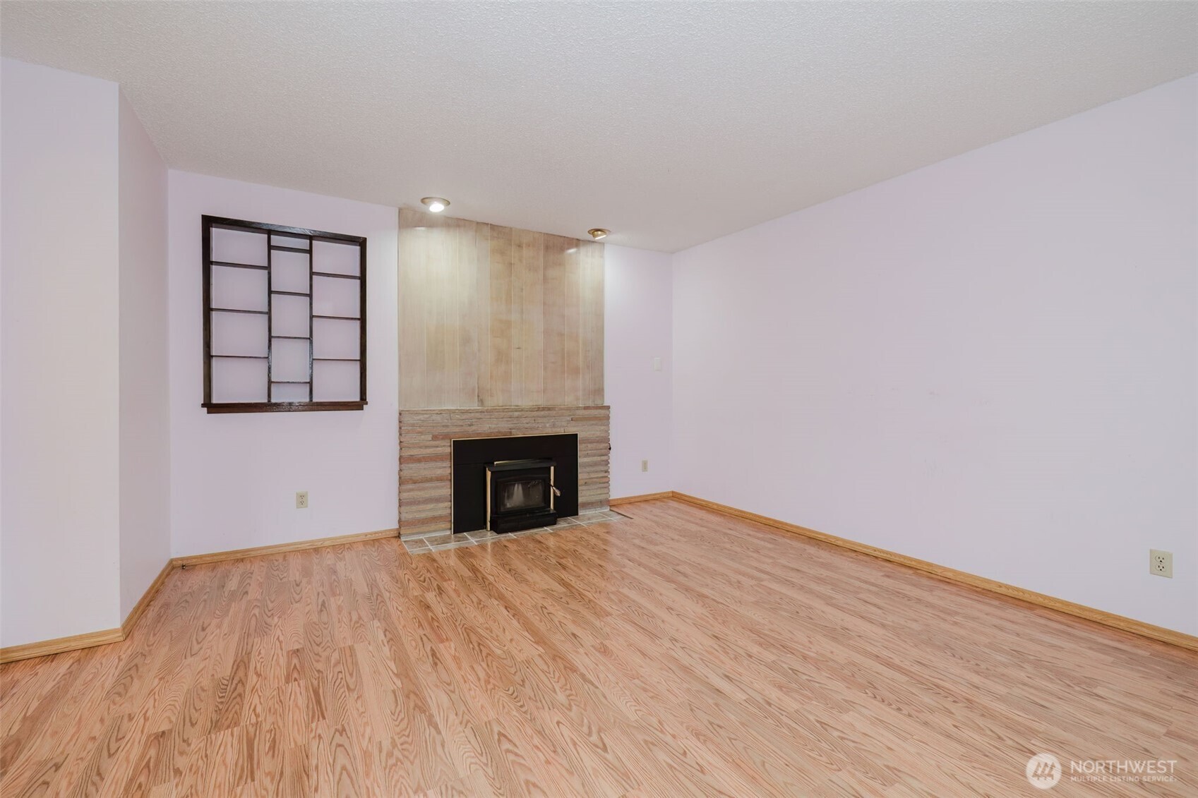 3875 NE Pinecone Drive , Bremerton, WA 98310