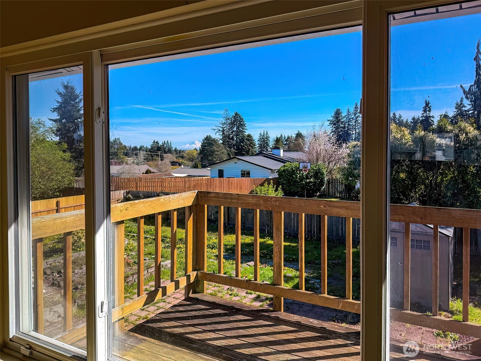3875 NE Pinecone Drive , Bremerton, WA 98310