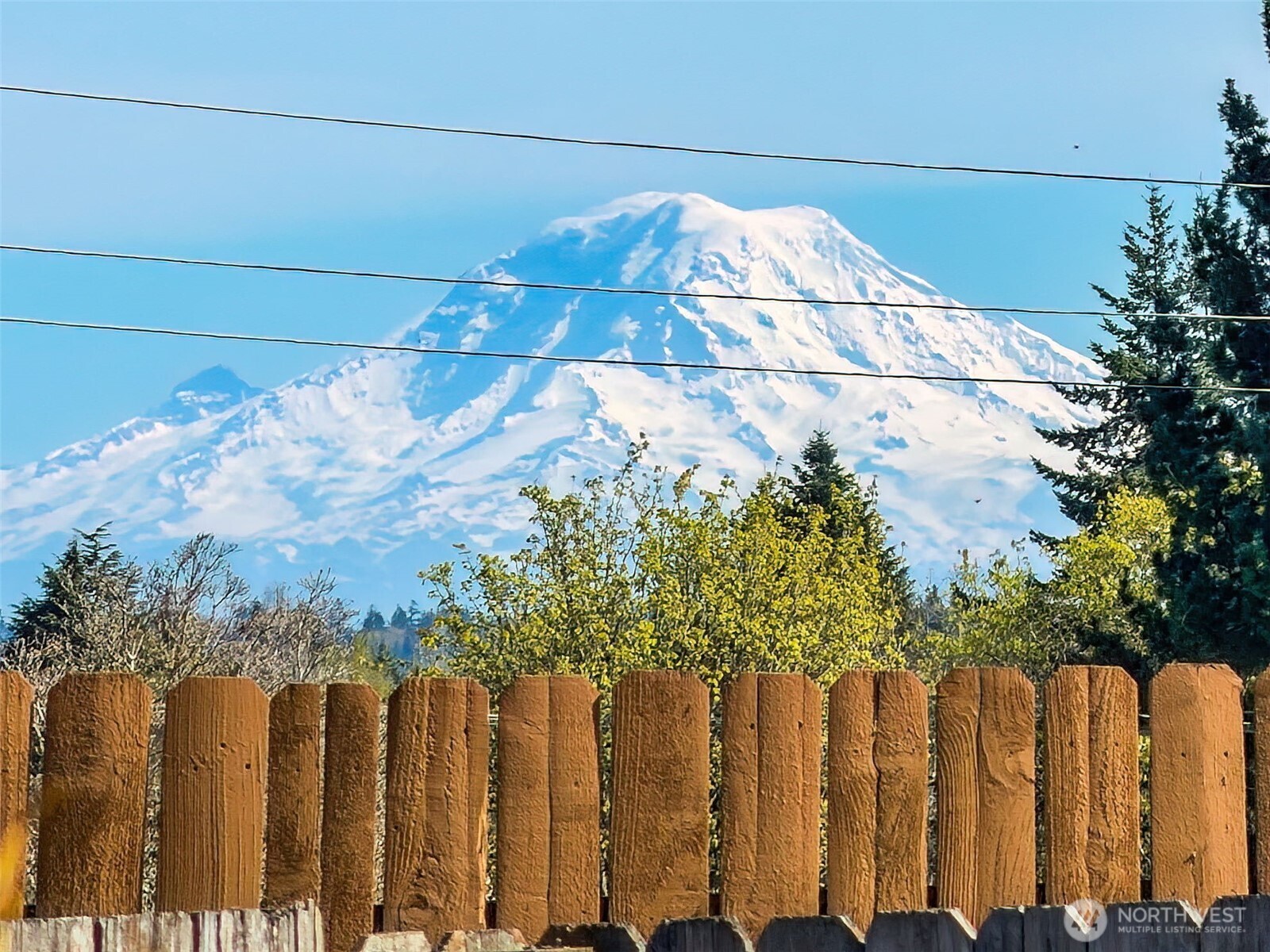 3875 NE Pinecone Drive , Bremerton, WA 98310