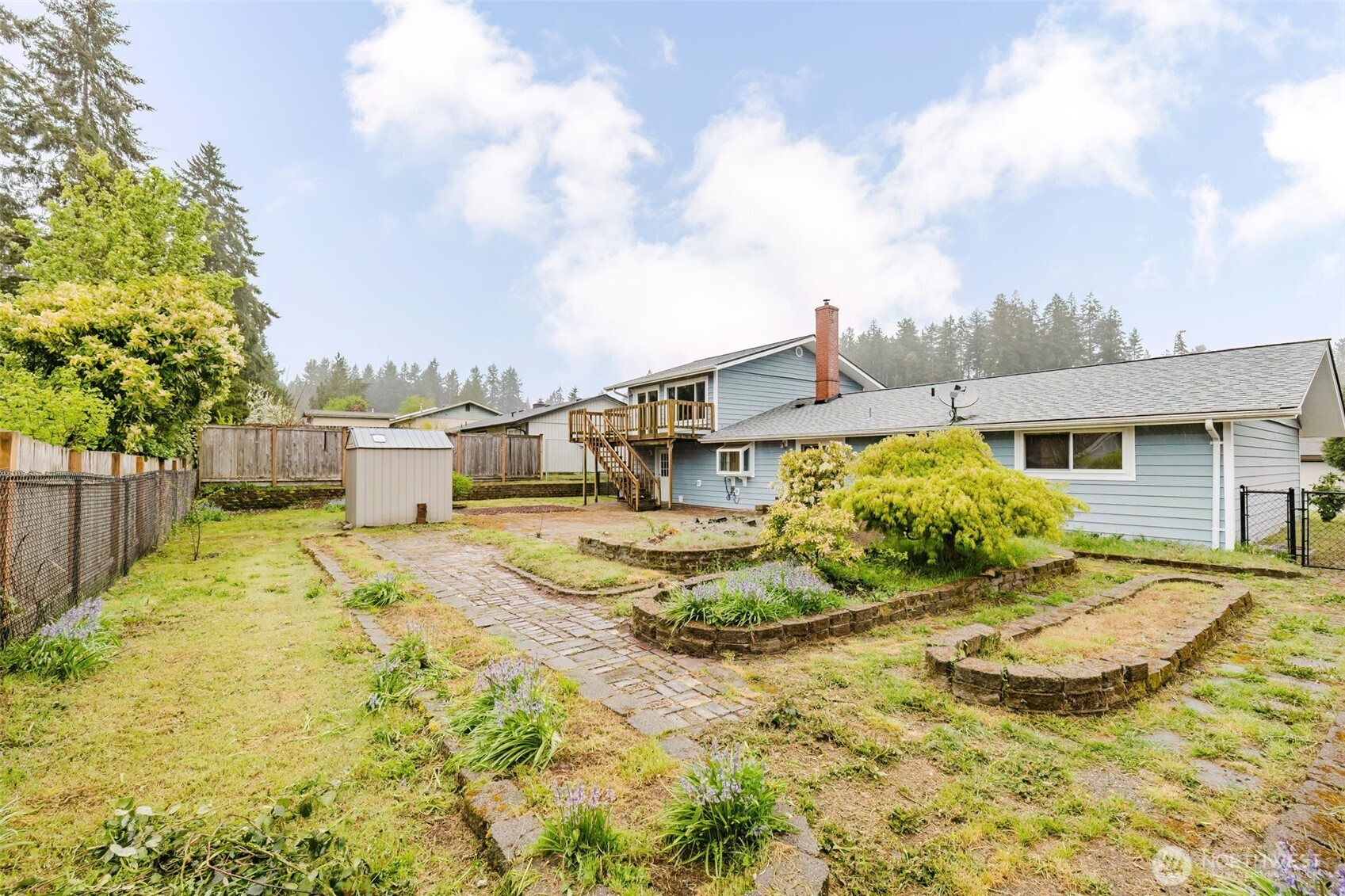 3875 NE Pinecone Drive , Bremerton, WA 98310