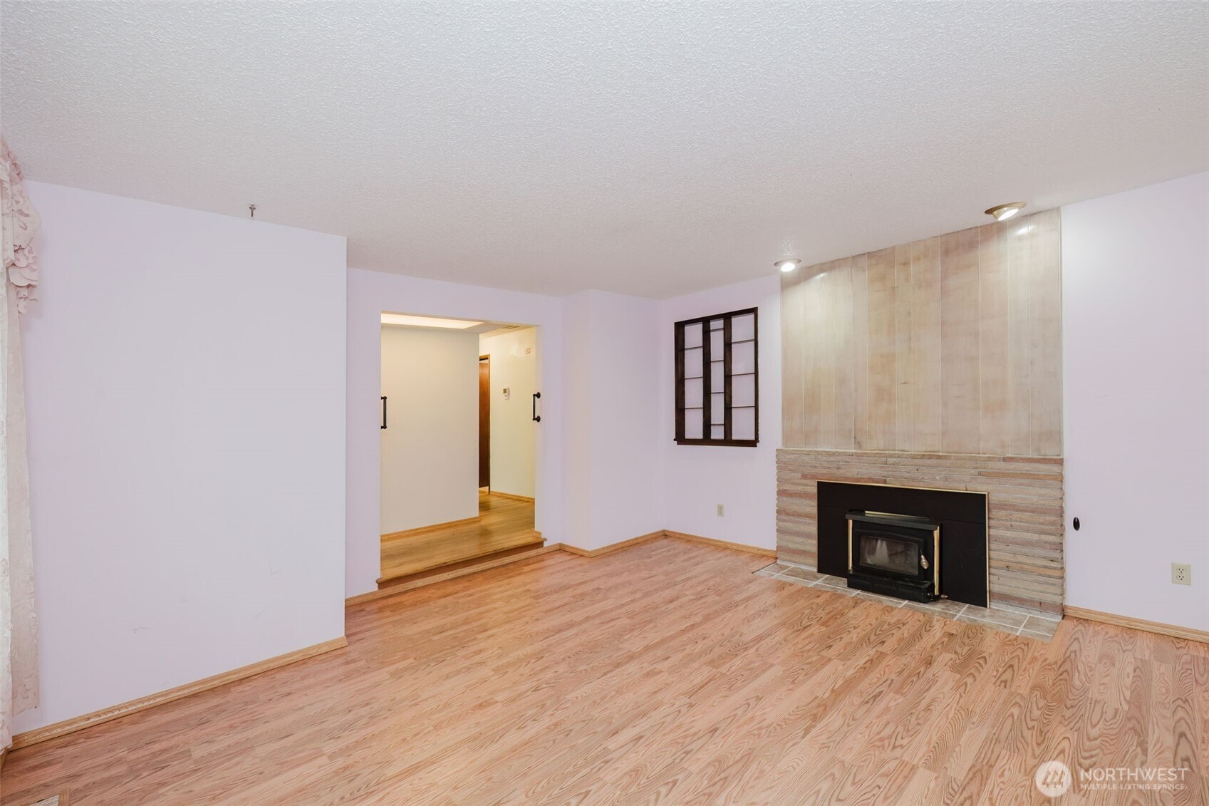 3875 NE Pinecone Drive , Bremerton, WA 98310