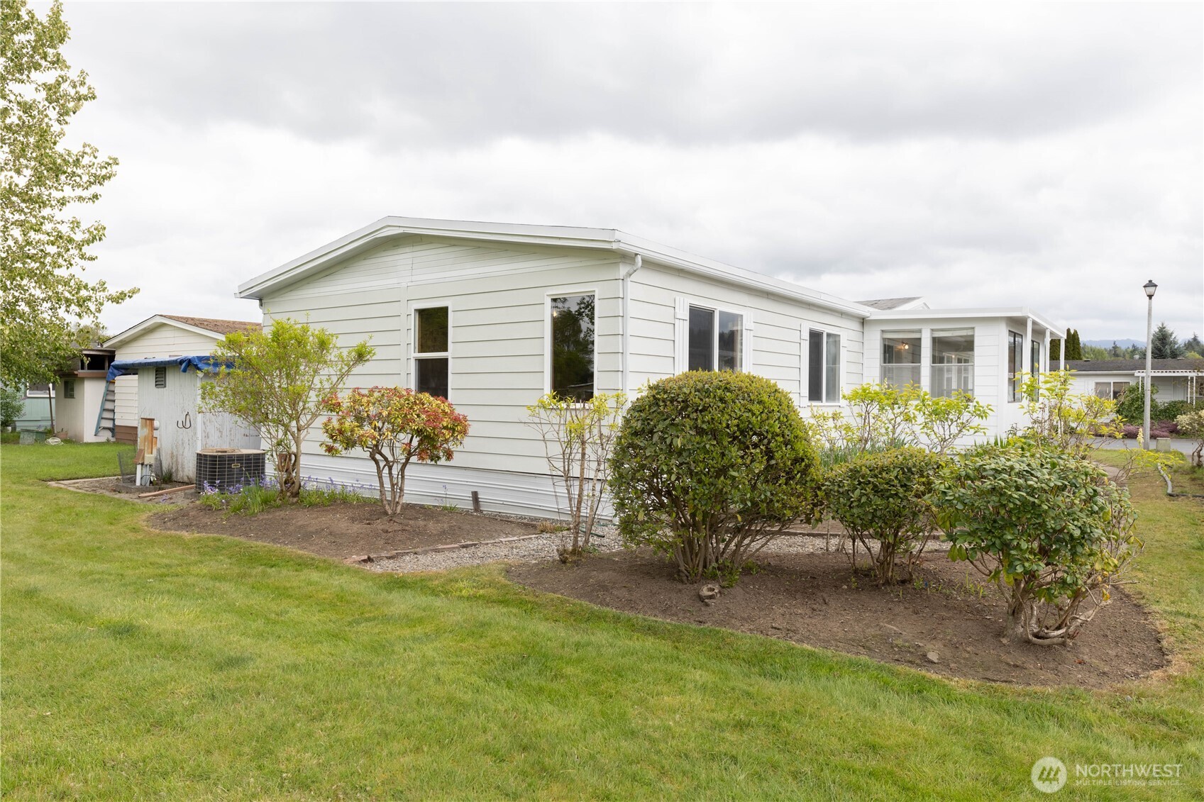 2725 E Fir Street #112, Mount Vernon, WA 98273