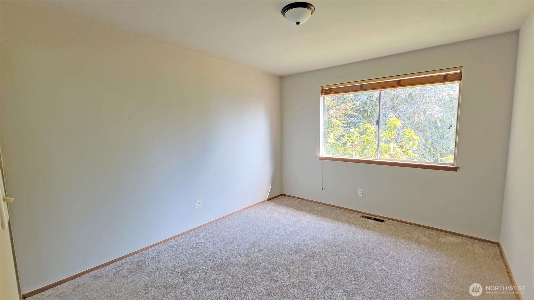 820 172nd Avenue NE, Bellevue, WA 98008