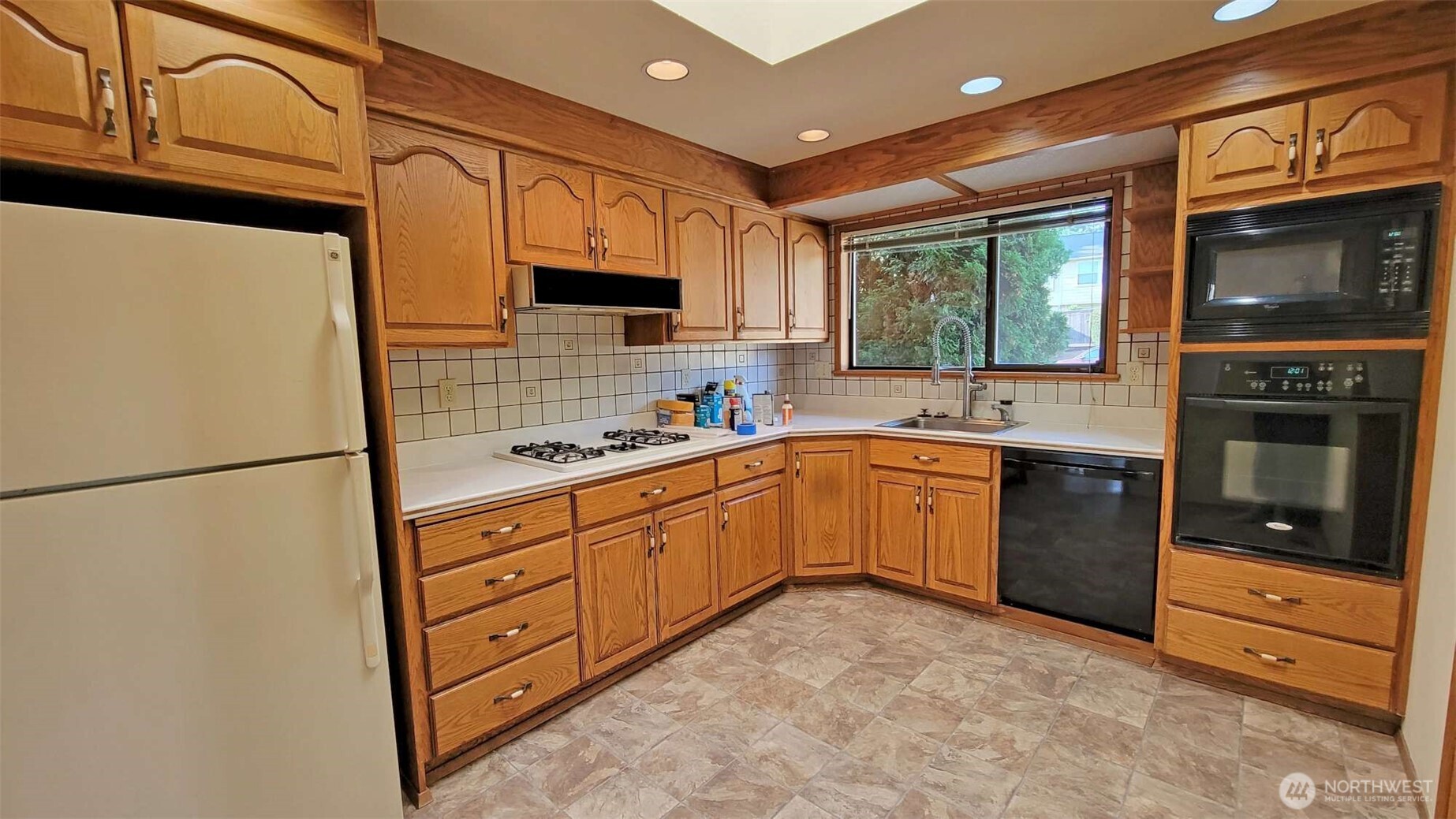 820 172nd Avenue NE, Bellevue, WA 98008
