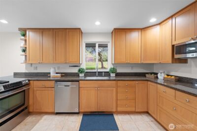 5918 128th Avenue SE, Bellevue, WA 98006 - Photo 9