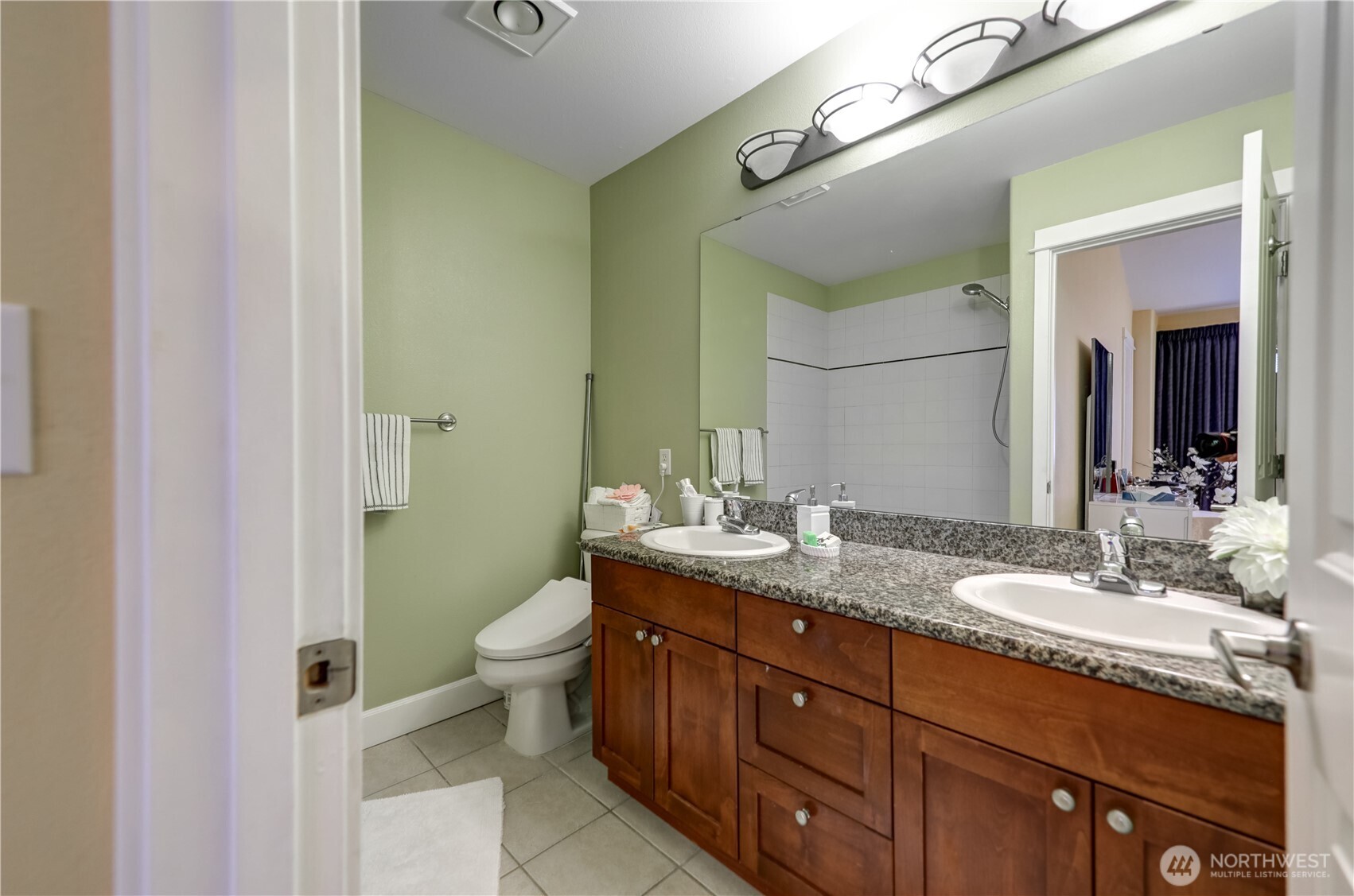 11023 SE 240 Street #C2, Kent, WA 98031