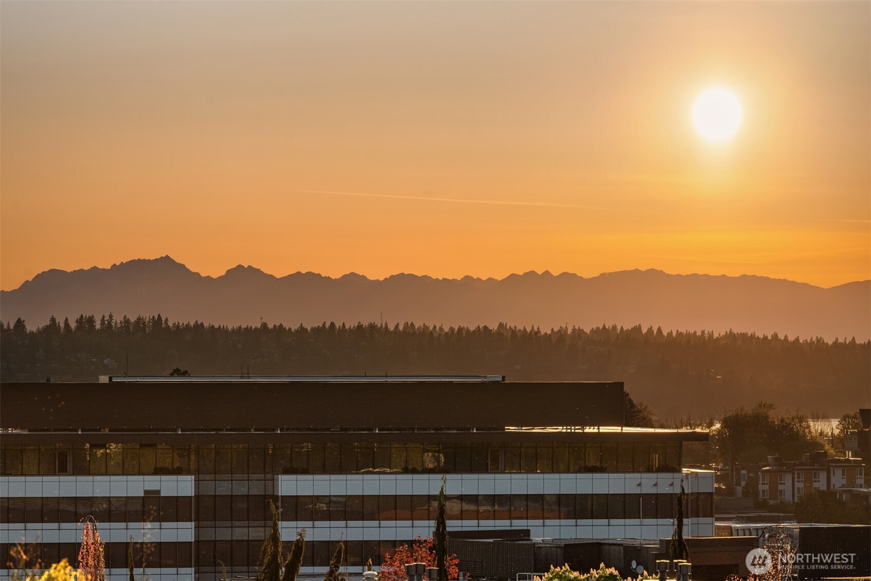 134 8th Ct , Kirkland, WA 98033