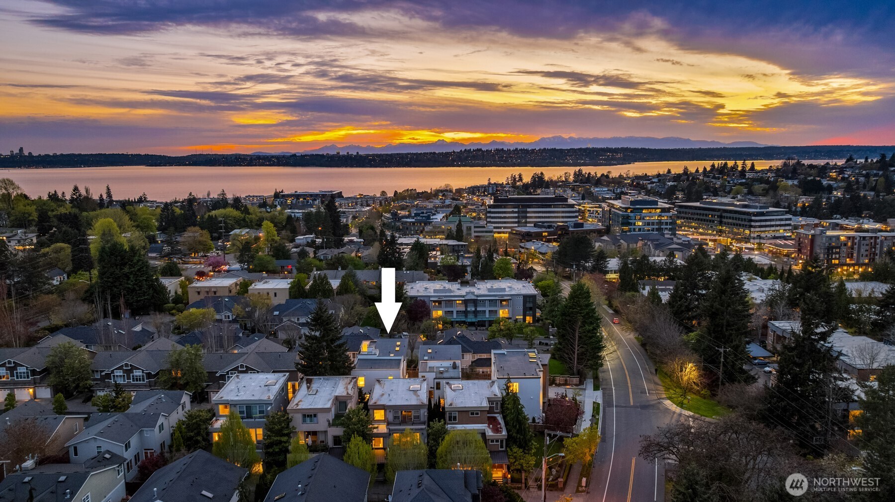 134 8th Ct , Kirkland, WA 98033