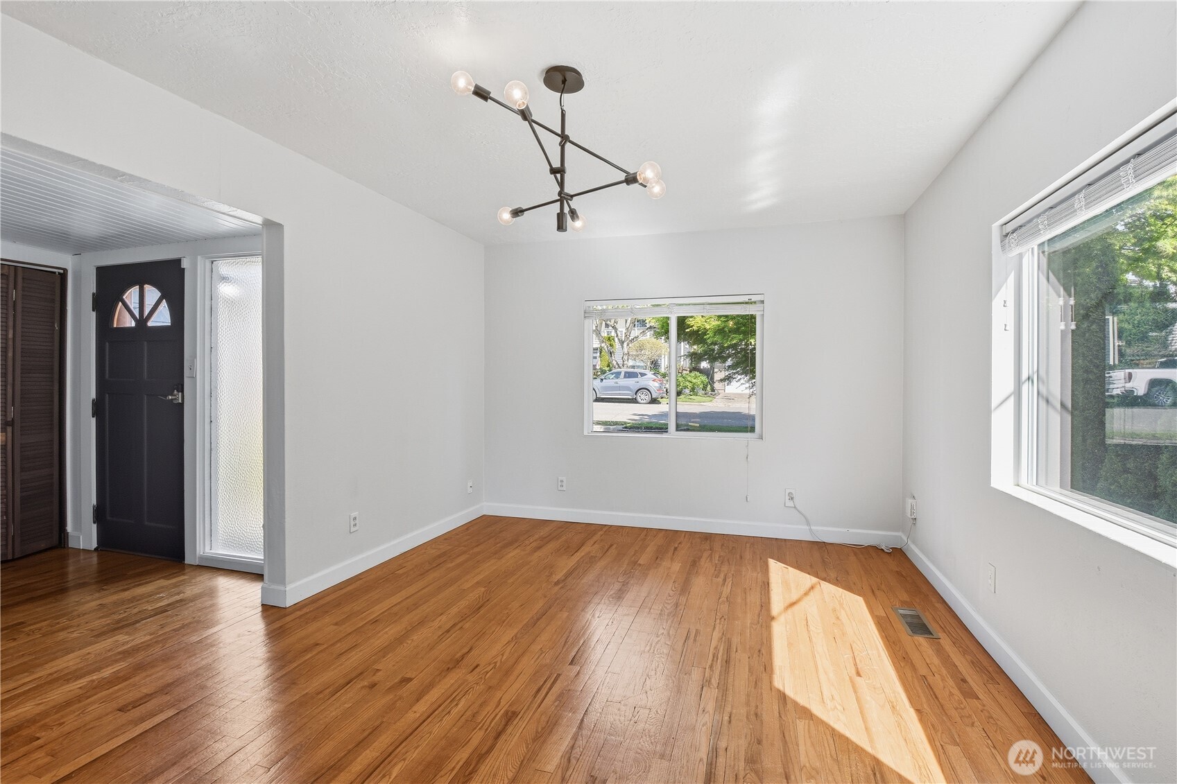 317 9th Avenue , Kirkland, WA 98033