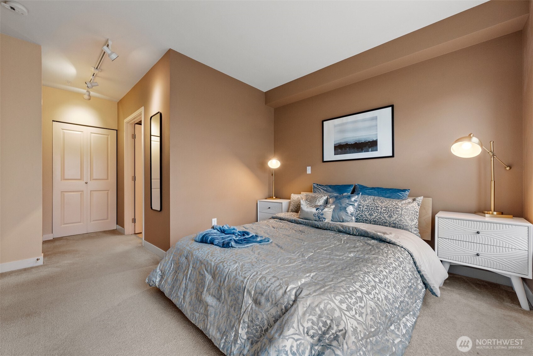 300 110th Avenue NE #515, Bellevue, WA 98004
