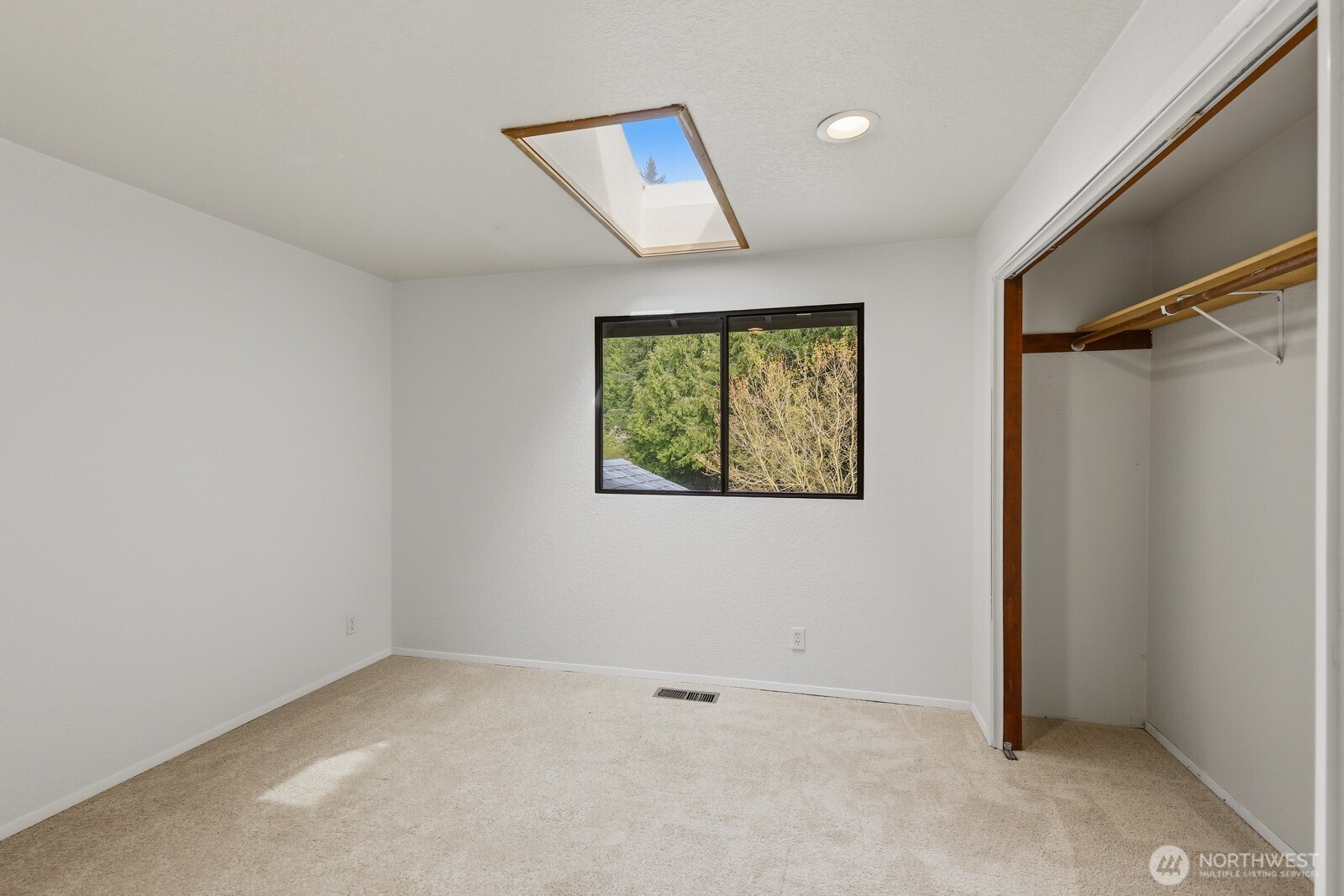 13717 46th Avenue W, Edmonds, WA 98026
