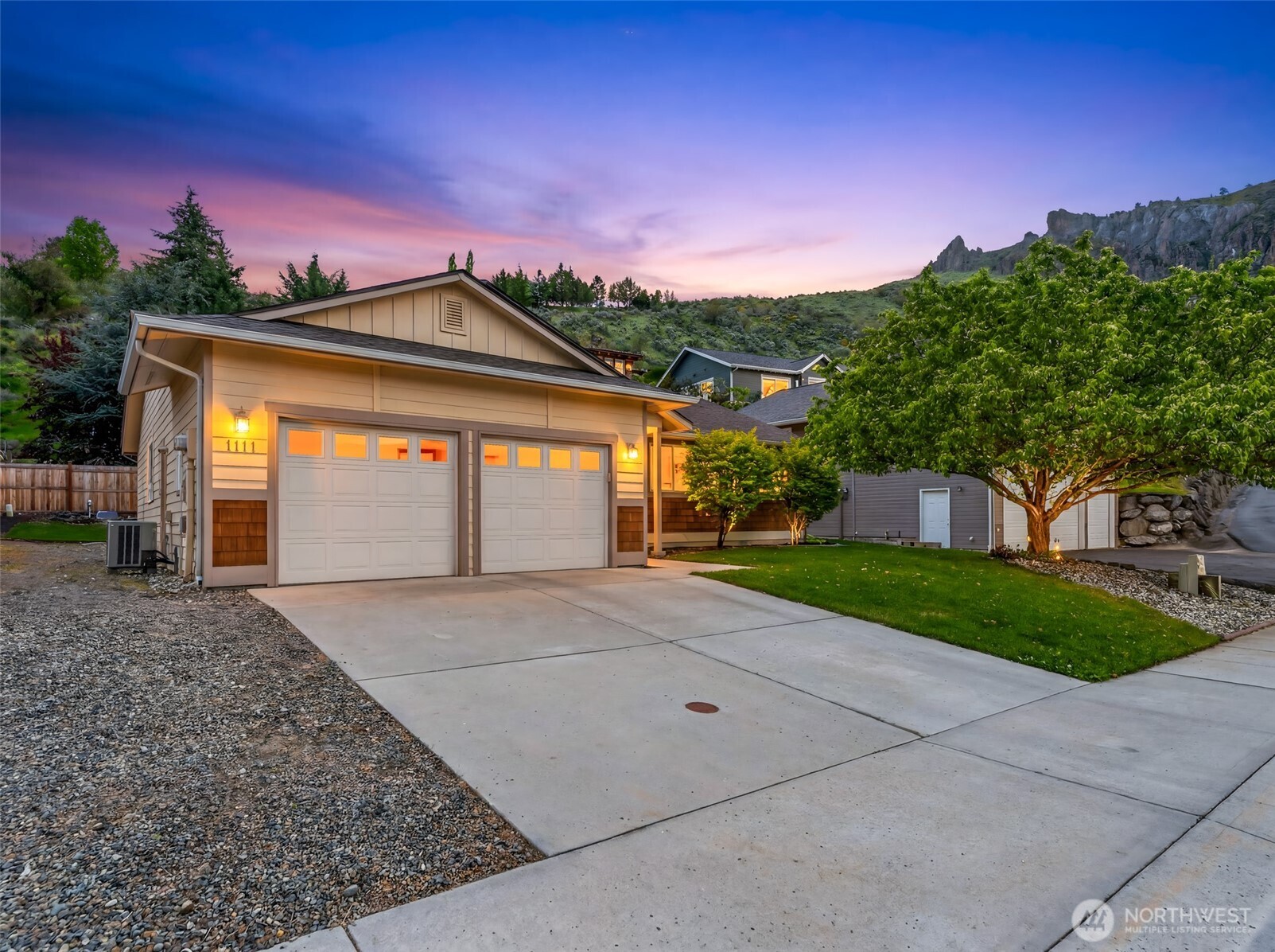 1111 Splett Street , Wenatchee, WA 98801