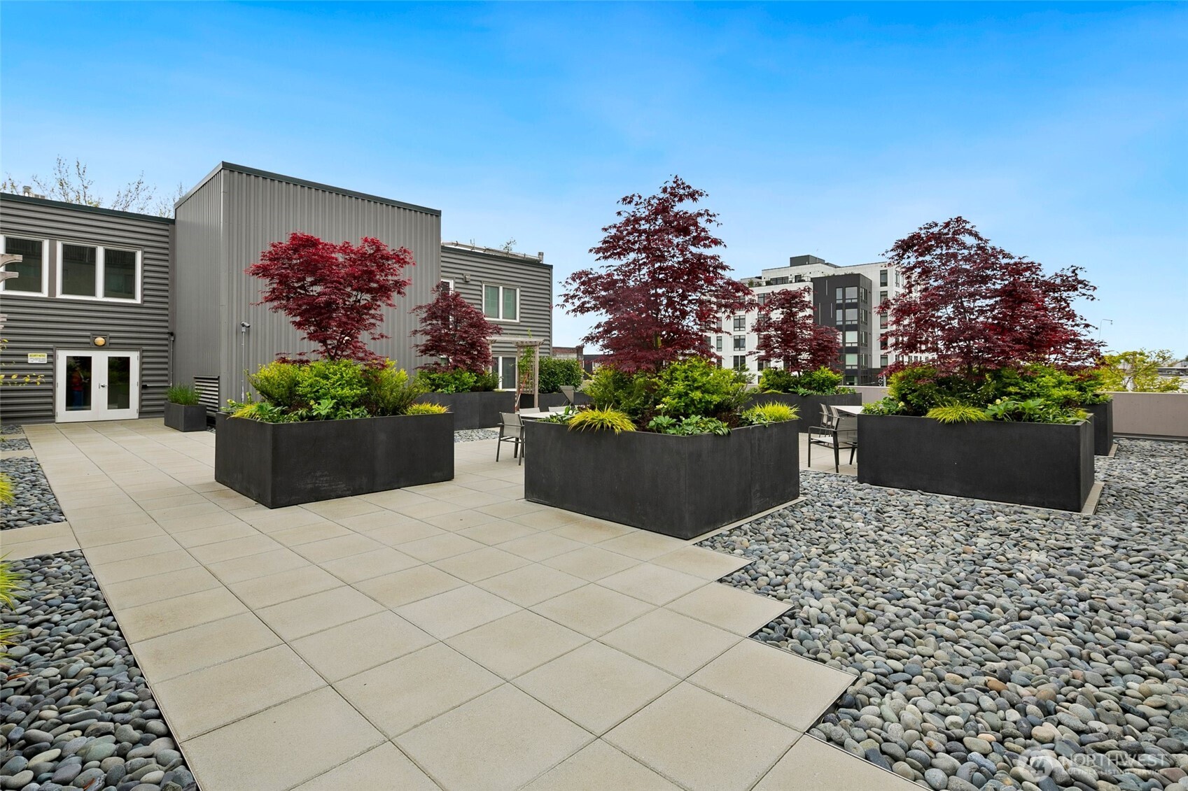 701 1st Avenue N #402, Seattle, WA 98109
