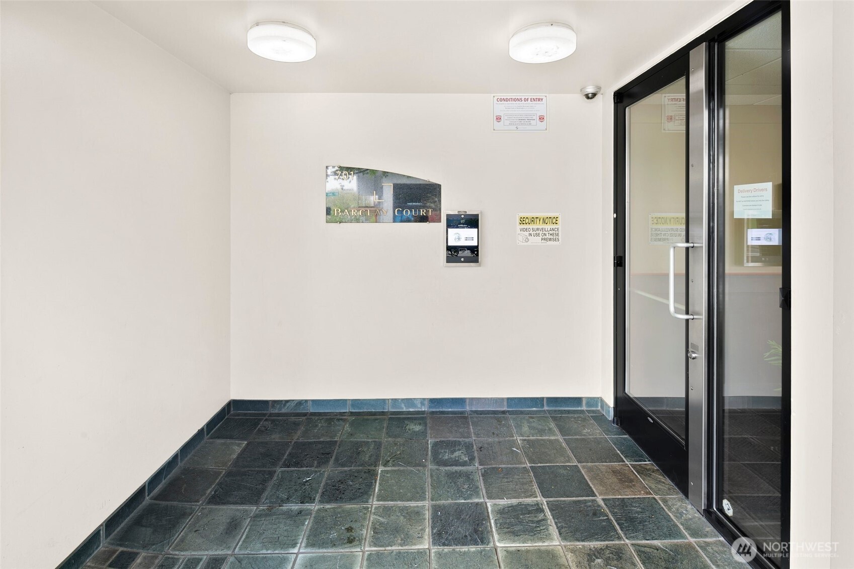 701 1st Avenue N #402, Seattle, WA 98109