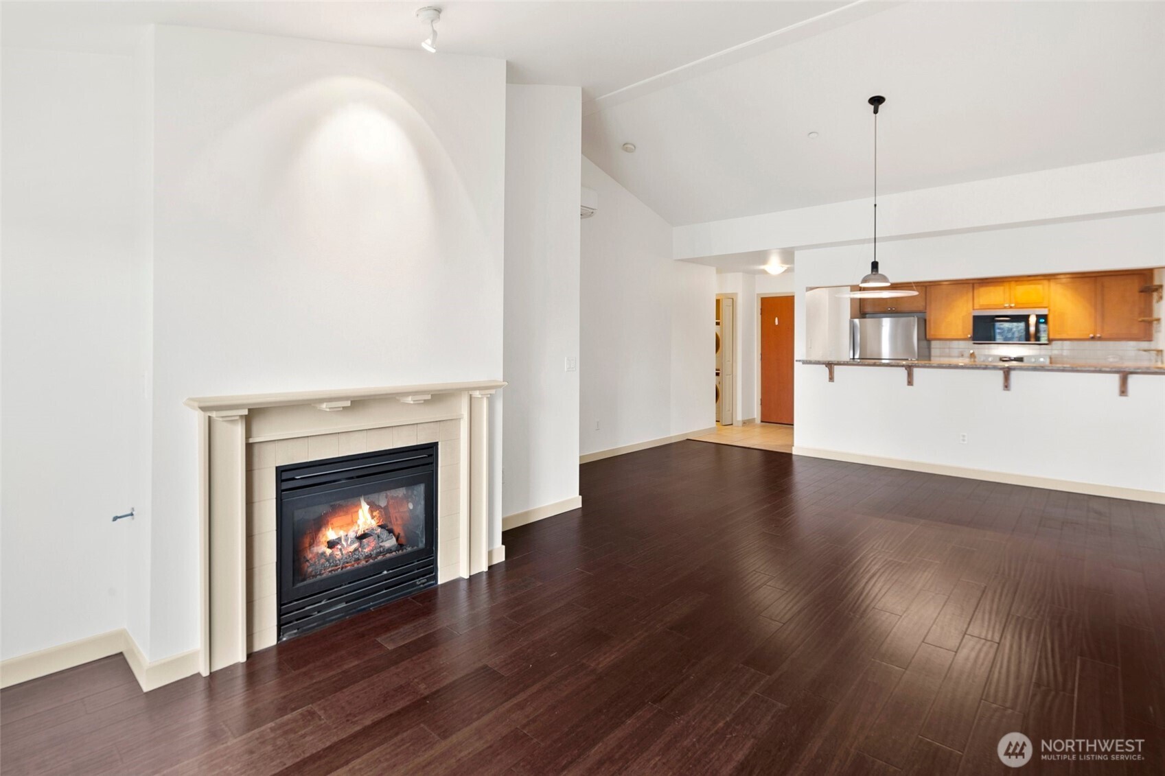 701 1st Avenue N #402, Seattle, WA 98109