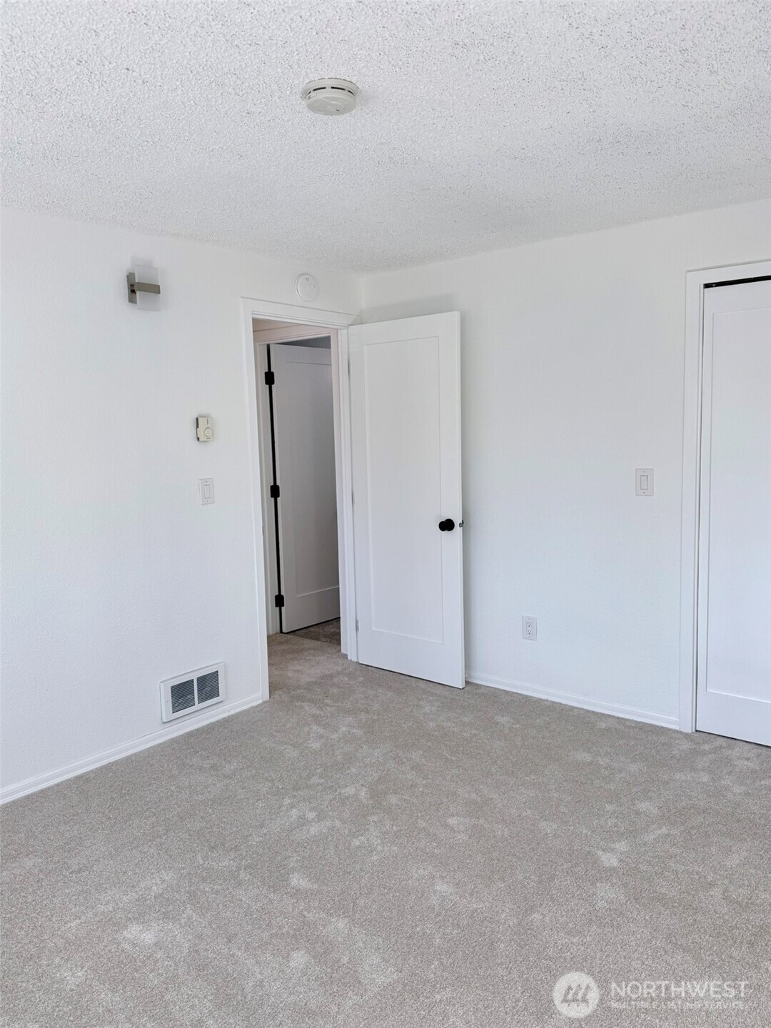 17527 149th Avenue SE #B2, Renton, WA 98058
