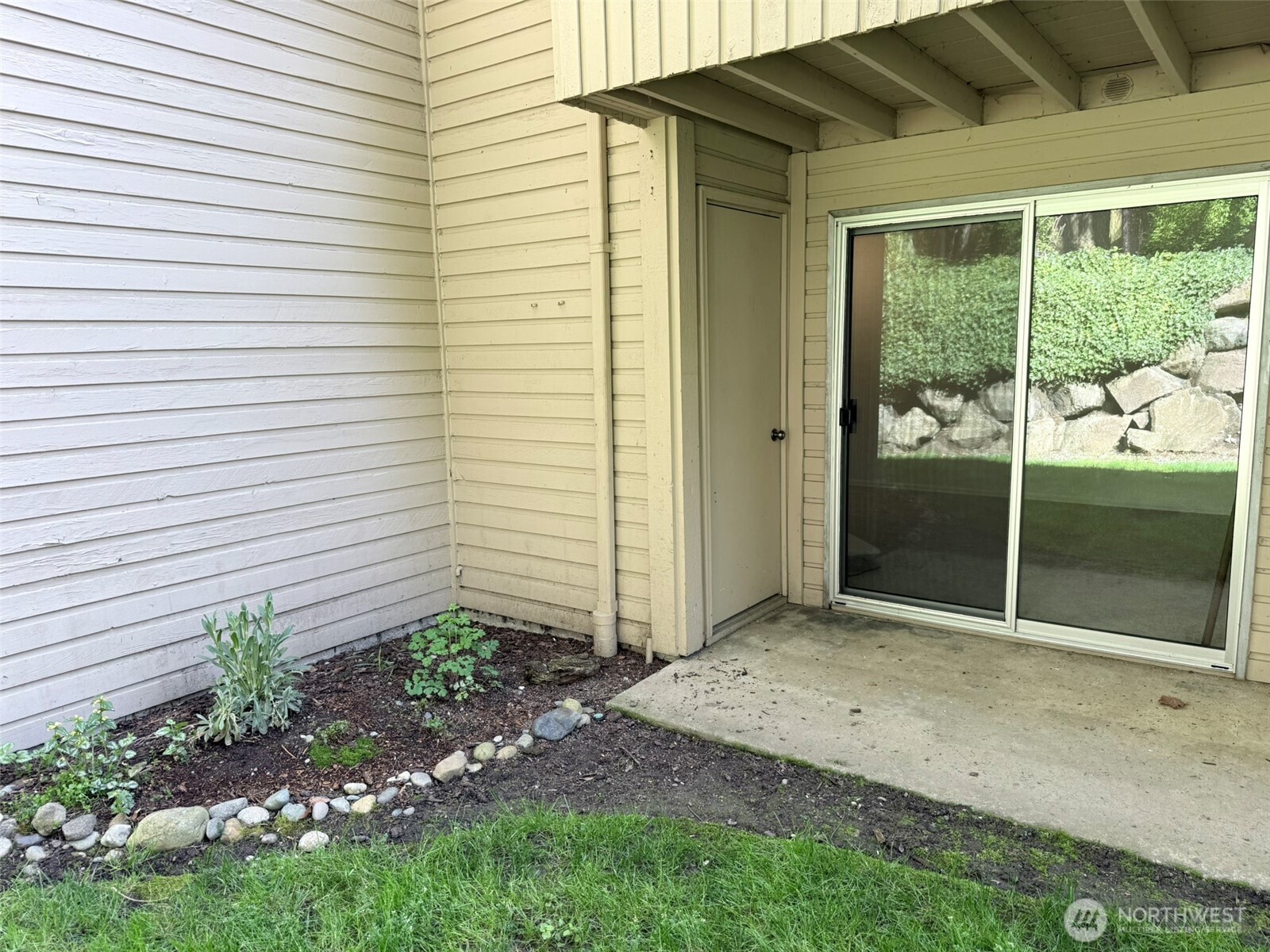 17527 149th Avenue SE #B2, Renton, WA 98058