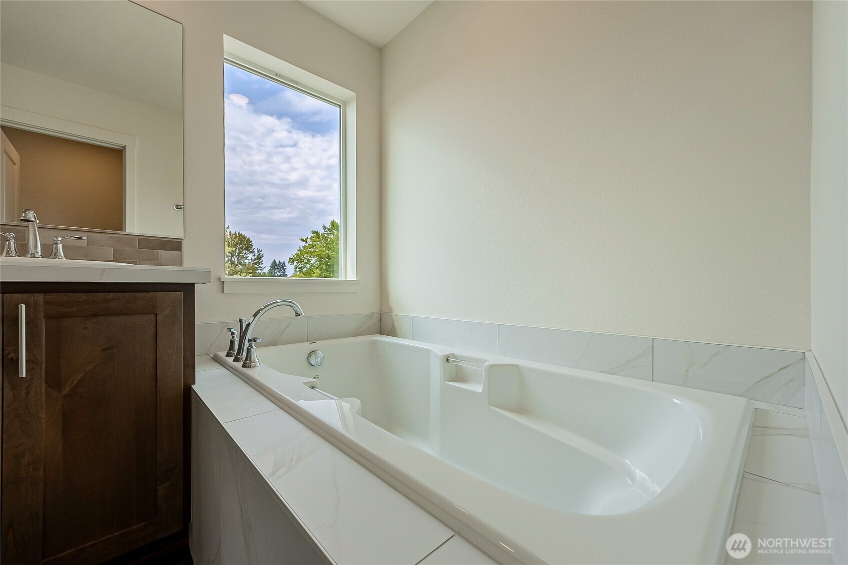 960 RW Fletcher Street , Winlock, WA 98596